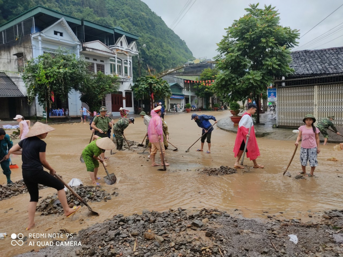 Chùm ảnh: Huyện vùng cao Mèo Vạc, Hà Giang ngập trong nước vì mưa lớn