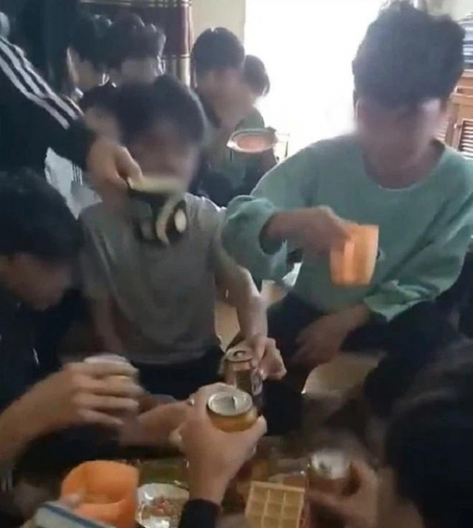 Hậu Lộc (Thanh Hoá): Xử phạt cô giáo cổ vũ học sinh uống bia rồi đăng lên mạng