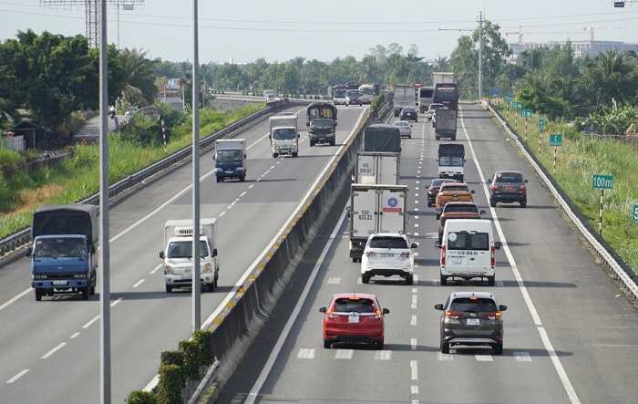 Hà Nội: Cán bộ, công chức, viên chức, người lao động đi ra khỏi TP phải được sự đồng ý của thủ trưởng