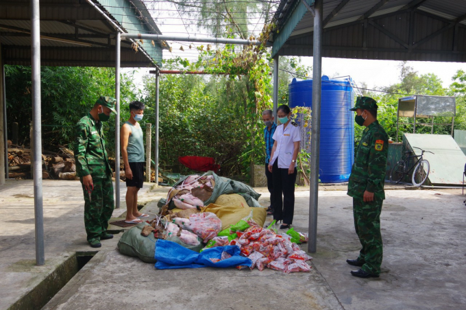 Quảng Ninh: Lực lượng Biên phòng thu giữ số lượng lớn thực phẩm không rõ nguồn gốc