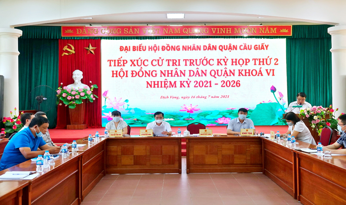 Quận Cầu Giấy tiếp xúc cử tri phường Dịch Vọng trước kỳ họp thứ hai HĐND quận khoá VI, nhiệm kỳ 2021 – 2026