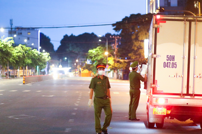 Phó Thủ tướng Chính phủ Lê Văn Thành yêu cầu tháo gỡ khó khăn trong vận chuyển hàng hóa
