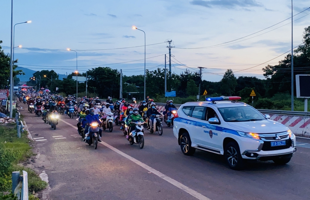 Sau cuộc di tản vì Covid-19 phải tìm đáp án cho bài toán nguồn nhân lực