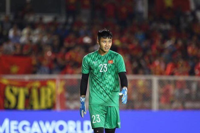 Văn Toản bị đau, HLV Park Hang Seo triệu tập thêm thủ môn trẻ tuổi