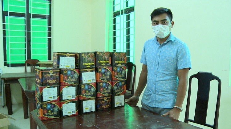 Vĩnh Phúc: Bắt giữ đối tượng tàng trữ 26,2 kg pháo nổ mua từ tỉnh Quảng Trị mang về để đốt