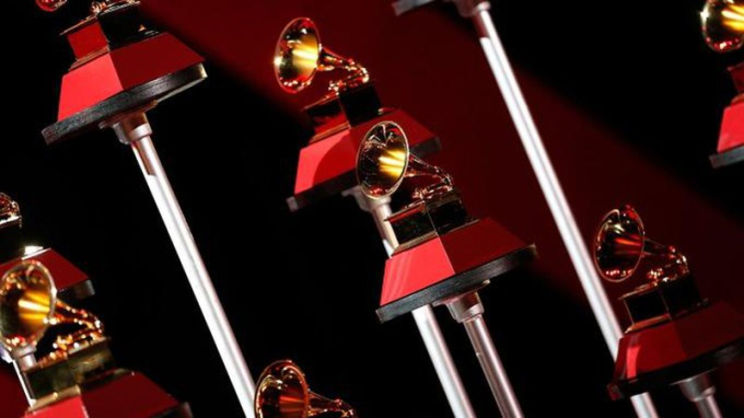 Giải thưởng âm nhạc Grammy bị hoãn bởi biến chủng Omicron