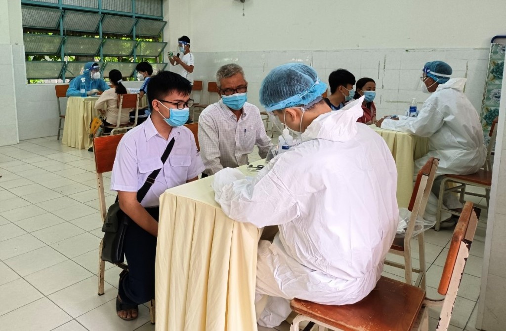 TP Hồ Chí Minh: Trẻ mắc COVID-19 đa số triệu chứng nhẹ nhưng không chủ quan