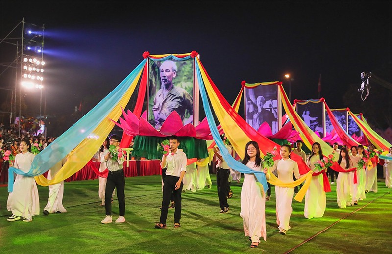 Nghệ An: Khai mạc Lễ hội Làng Sen năm 2022