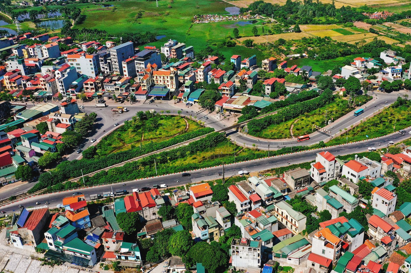 TP Hà Nội tán thành chủ trương thành lập quận Gia Lâm với 16 phường