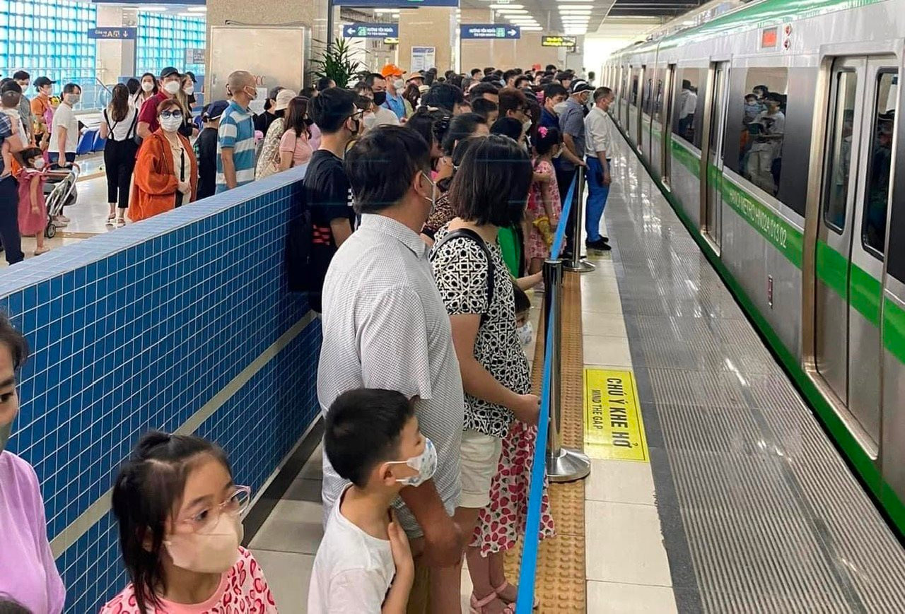 Tuyến đường sắt đô thị Cát Linh - Hà Đông tiếp tục xác lập kỷ lục vận chuyển hành khách