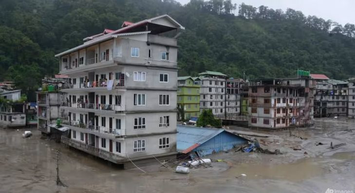 Ấn Độ: 14 người chết, 102 người mất tích sau khi hồ băng vỡ do mưa lớn