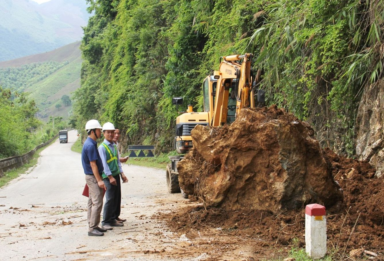Công tác bảo trì đường tỉnh 110 của Công ty Ánh Trang Sơn La còn nhiều vi phạm