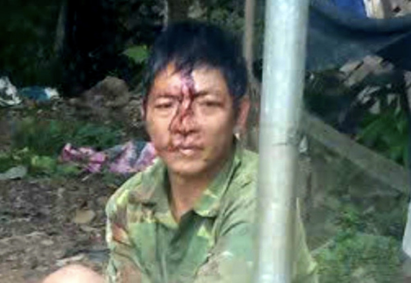 Bắc Giang: Không được xem điện thoại, chồng dùng điếu cày đánh vợ tử vong