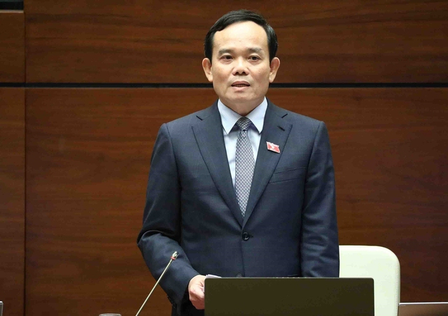 Phó Thủ tướng Trần Lưu Quang trả lời làm rõ 4 nhóm vấn đề các đại biểu Quốc hội quan tâm