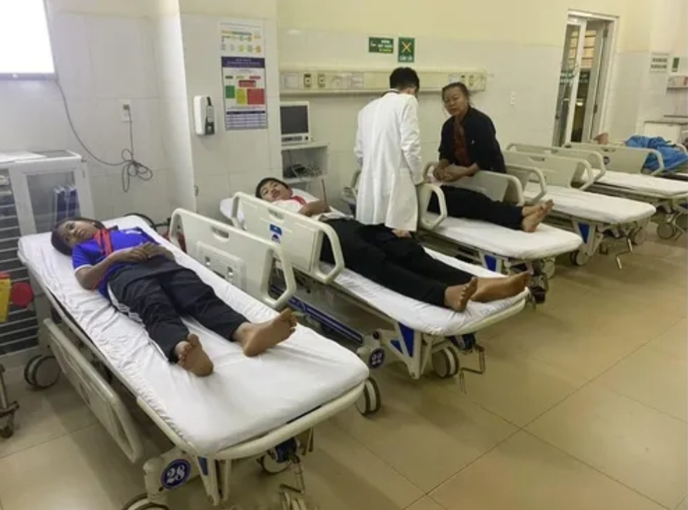 Đắk Lắk: Tạm dừng cơ sở kinh doanh trà sữa vụ 17 học sinh nghi bị ngộ độc