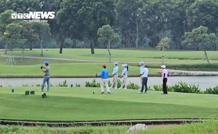 Giám đốc sở đi chơi golf trong giờ hành chính: Phó Thủ tướng yêu cầu xử lý nghiêm nếu có vi phạm