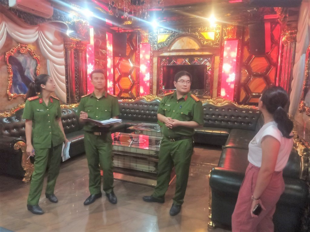 Nghệ An: Có 6/399 cơ sở kinh doanh karaoke, bar, pub đủ điều kiện hoạt động
