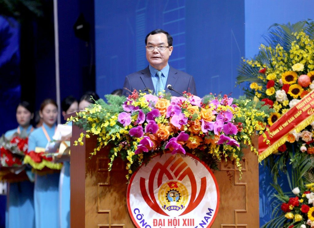 Đồng chí Nguyễn Đình Khang tái đắc cử Chủ tịch Tổng Liên đoàn Lao động Việt Nam