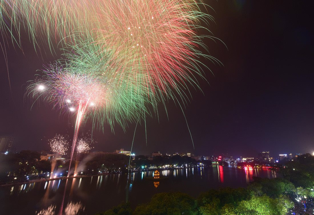 Hà Nội có 30 điểm bắn pháo hoa trong đêm Giao thừa Tết Giáp Thìn 2024