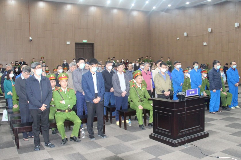 Chi tiết mức án tòa tuyên đối với 38 bị cáo vụ Việt Á