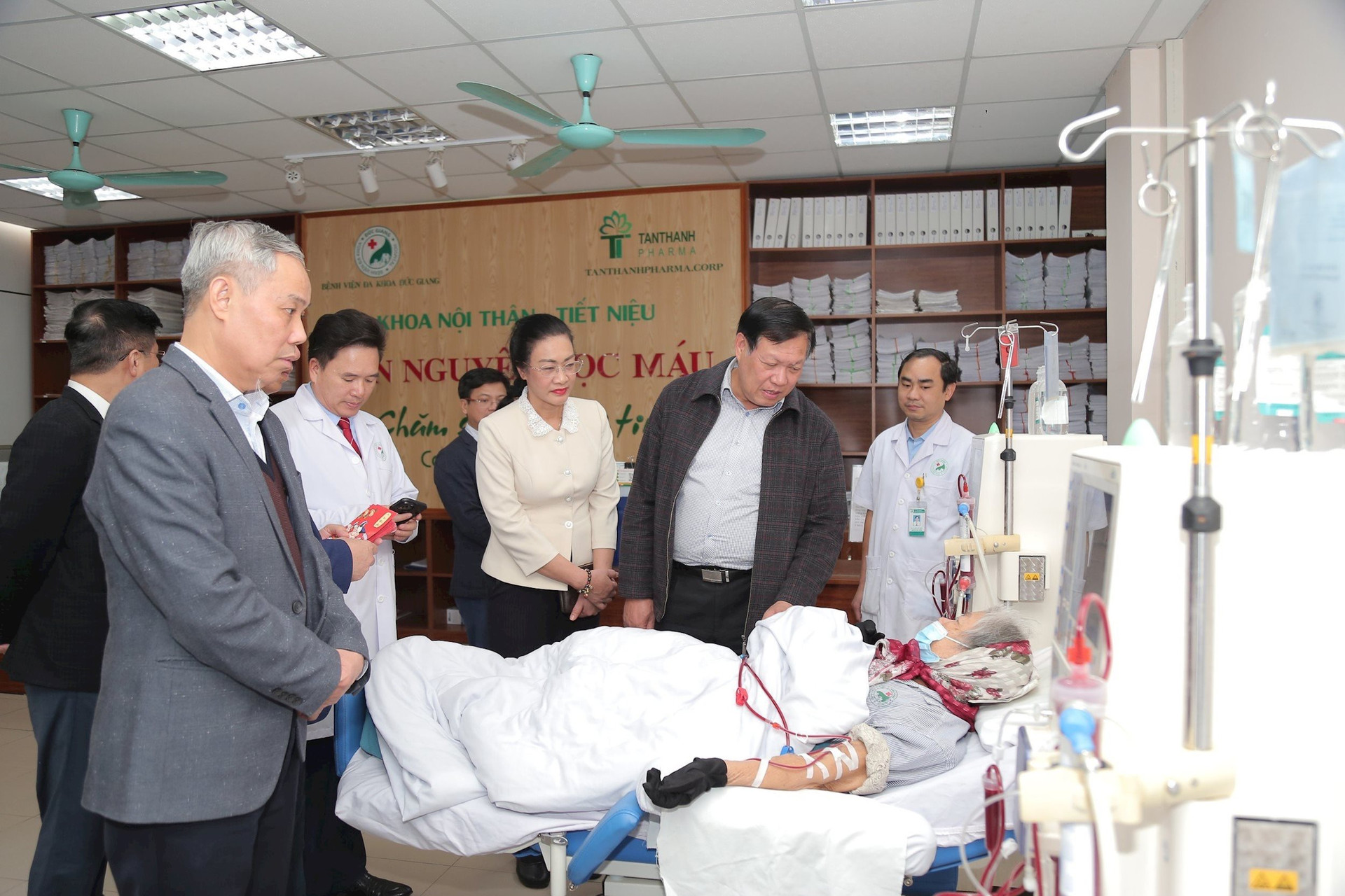 Hà Nội công bố số điện thoại 115 cơ sở y tế ứng trực cấp cứu những ngày Tết