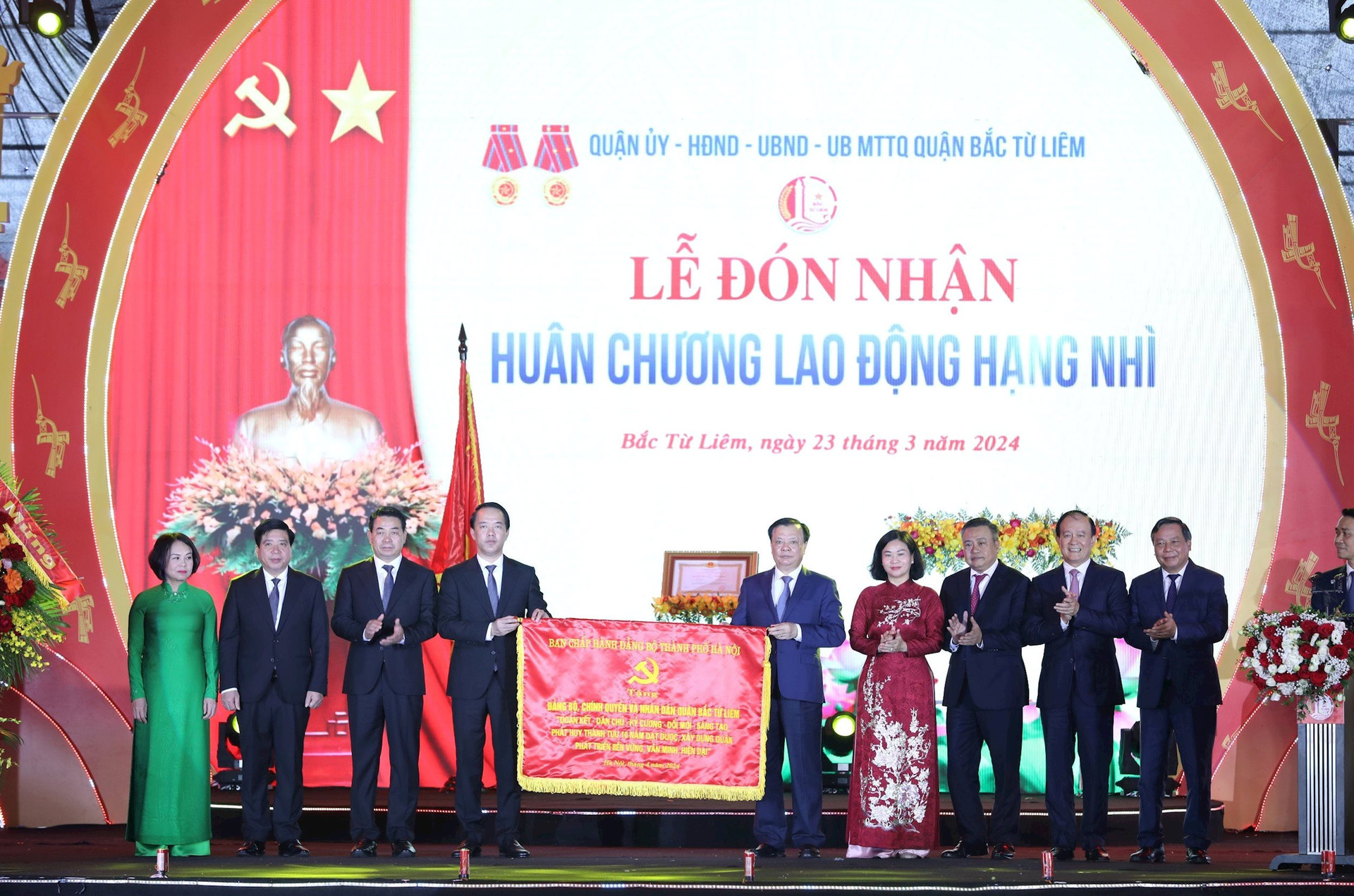 Quận Bắc Từ Liêm đón nhận Huân chương lao động Hạng Nhì