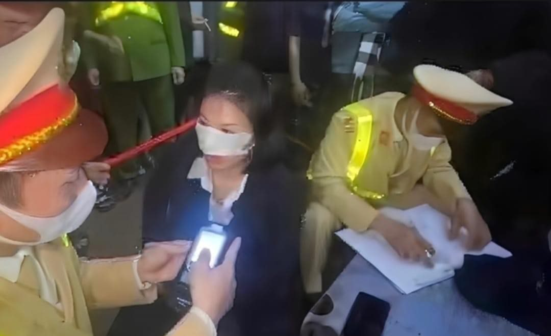 Đề xuất phạt nữ lái xe vi phạm nồng độ cồn trên đường Trần Cung 46 triệu đồng