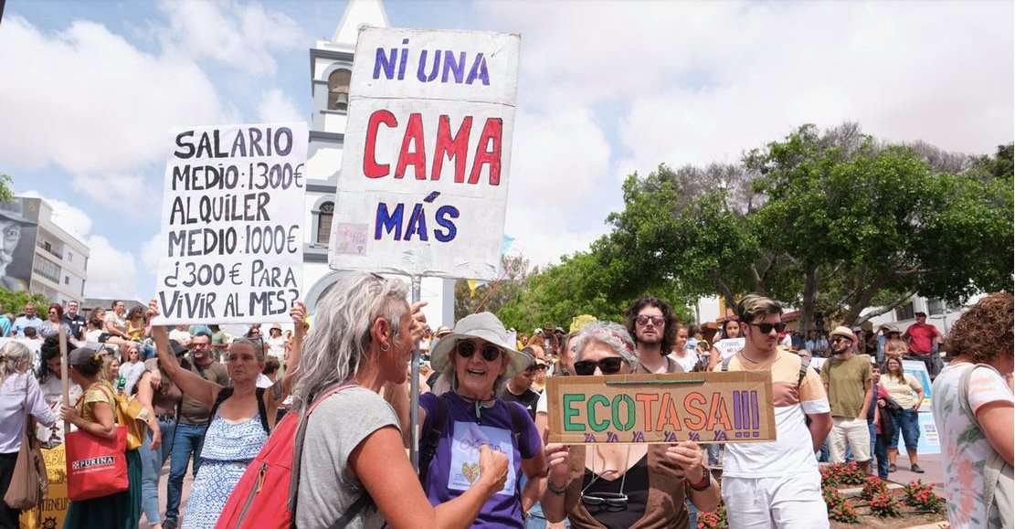 Hàng chục nghìn người ở quần đảo Canary (Tây Ban Nha) biểu tình phản đối du lịch đại chúng