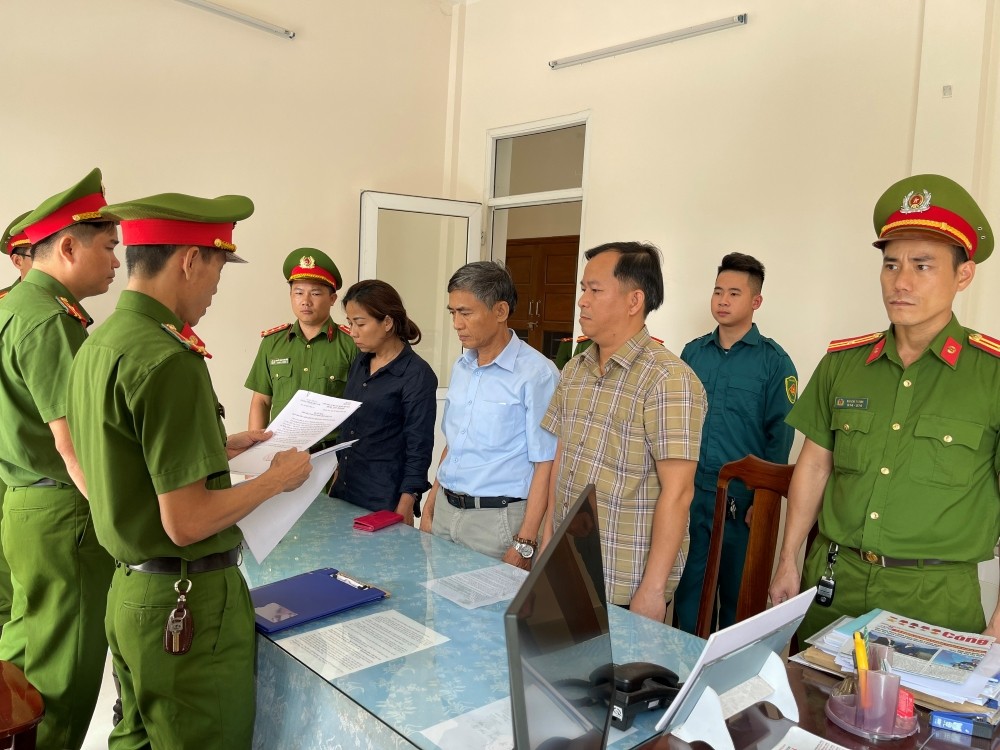 Quảng Nam: Khởi tố 3 cựu Trưởng phòng Giáo dục về tội “nhận hối lộ”