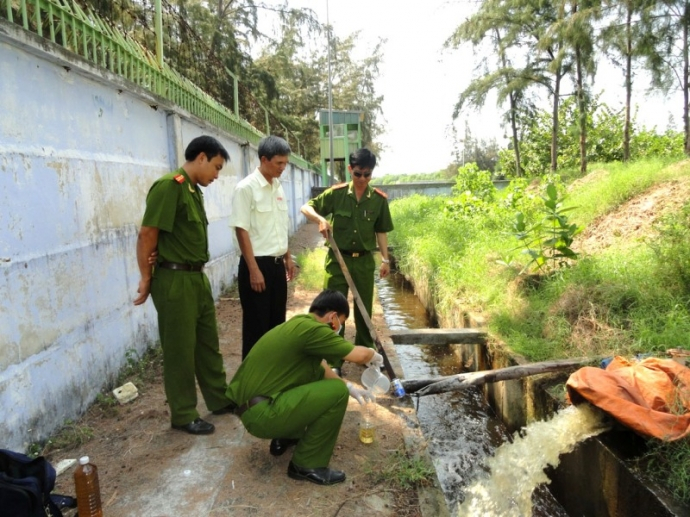 Trong 1 tháng phát hiện gần 1.000 vụ vi phạm môi trường