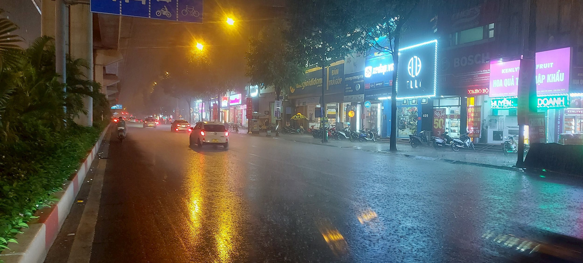 Hà Nội mưa to đến rất to, có thể úng ngập đô thị từ chiều tối nay (8-6)