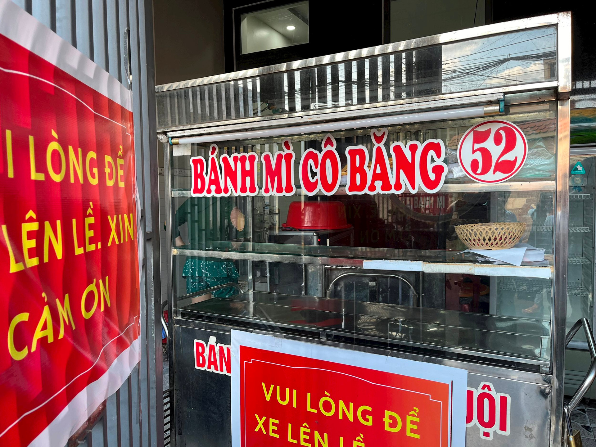 Vụ ngộ độc sau ăn bánh mì ở Đồng Nai: Một bệnh nhi đã tử vong