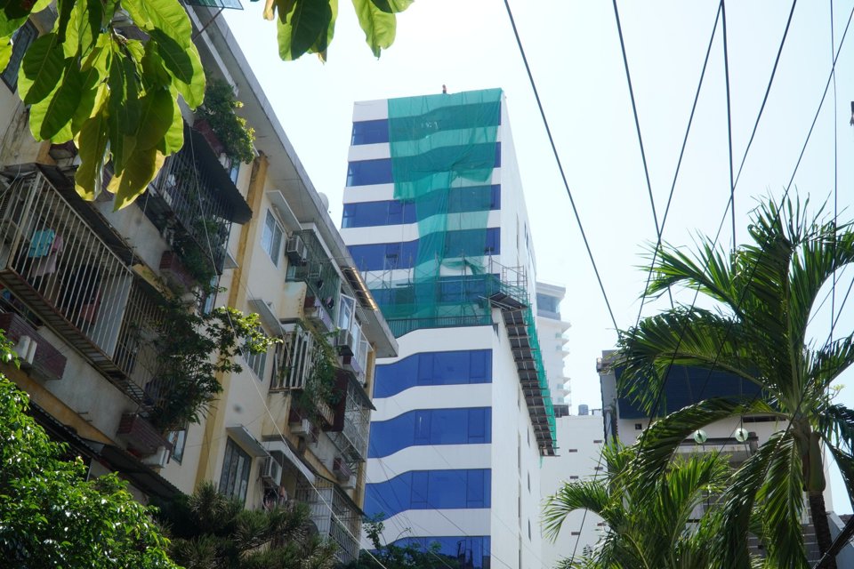 “Cắt ngọn” công trình xây vượt 5 tầng tại trung tâm TP Nha Trang
