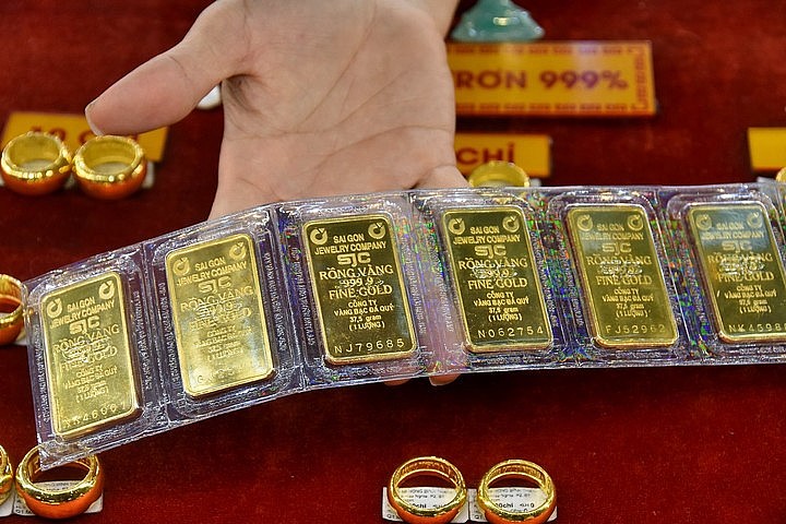 Bộ Công an: Xuất hiện các doanh nghiệp thuê người xếp hàng mua vàng 