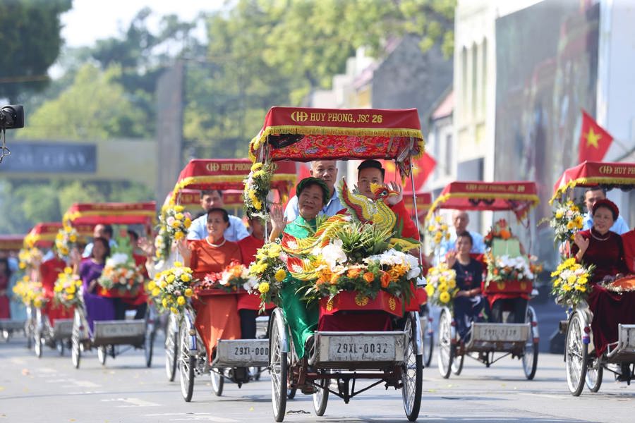 Xây dựng người Hà Nội thanh lịch văn minh thích ứng trong kỷ nguyên mới