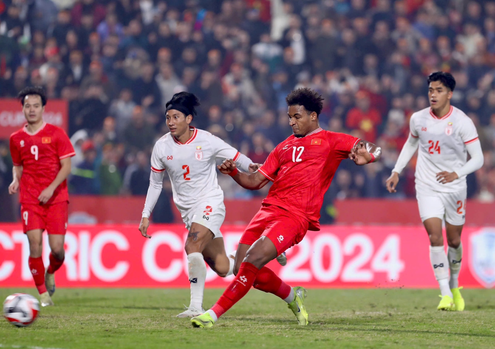 Chung kết lượt đi ASEAN Cup: Việt Nam - Thái Lan (20h ngày 2-1): Hồi hộp với những thay đổi của HLV Kim Sang-sik