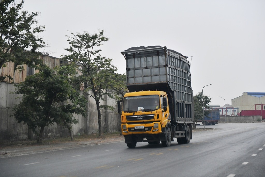 Xe siêu cơi nới, hết hạn đăng kiểm tung hoành ở KCN Cái Lân: Các ngành chức năng Quảng Ninh nói gì?