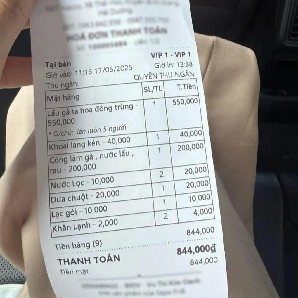 Khách ăn lẩu gà ở Hải Dương bị chặt chém 200.000 đồng 