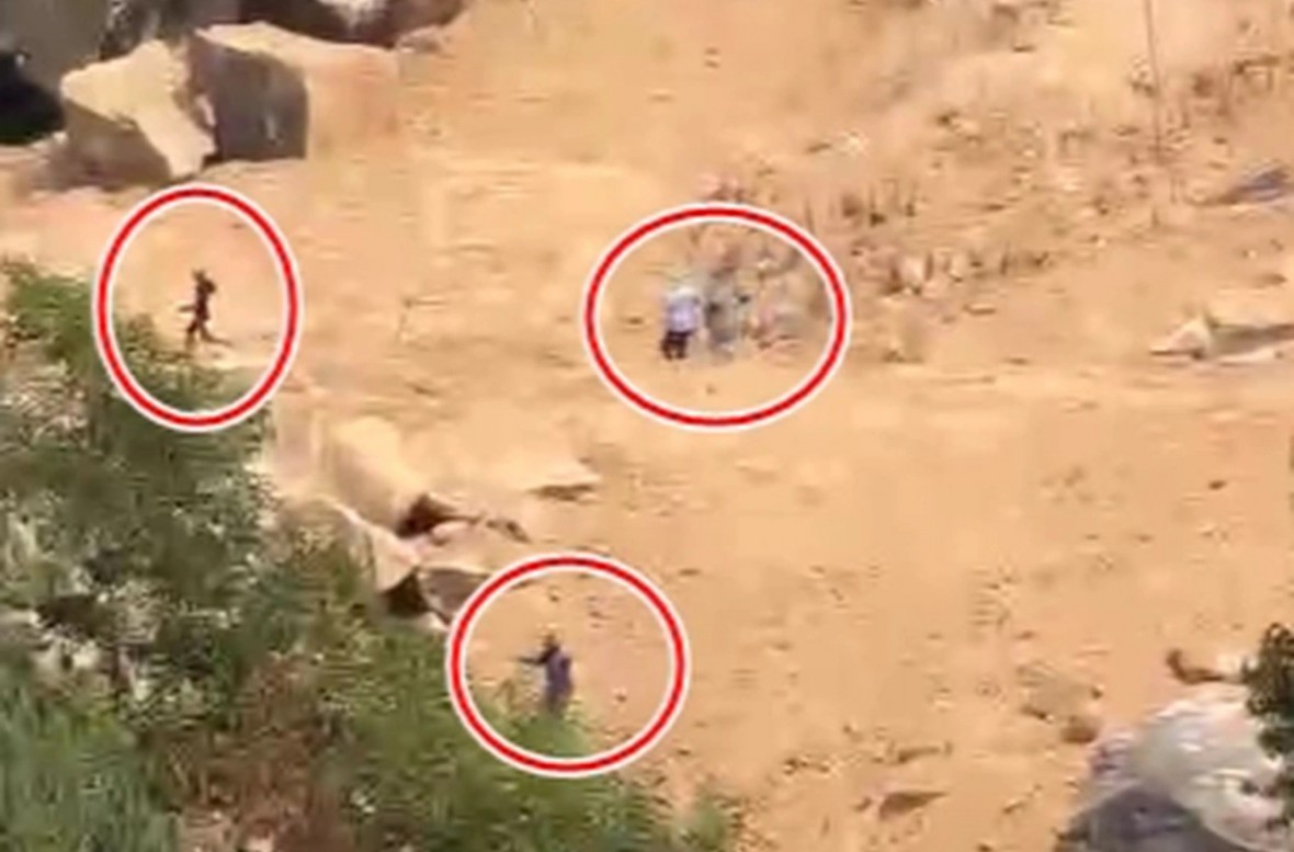 Công an nổ súng vây bắt nhóm đối tượng đá tặc trên núi Hòn Chà