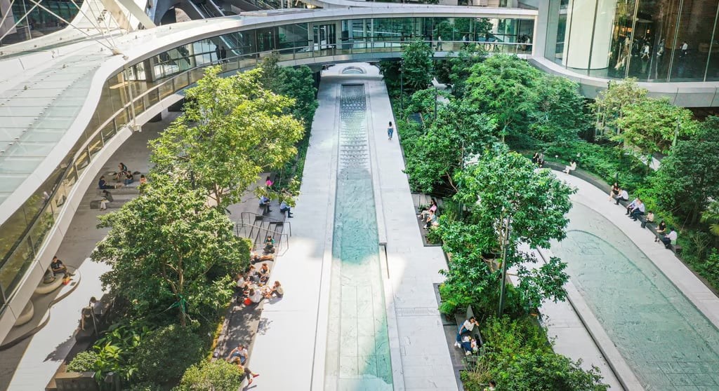 Hong Kong: Khi văn phòng biến thành Resort