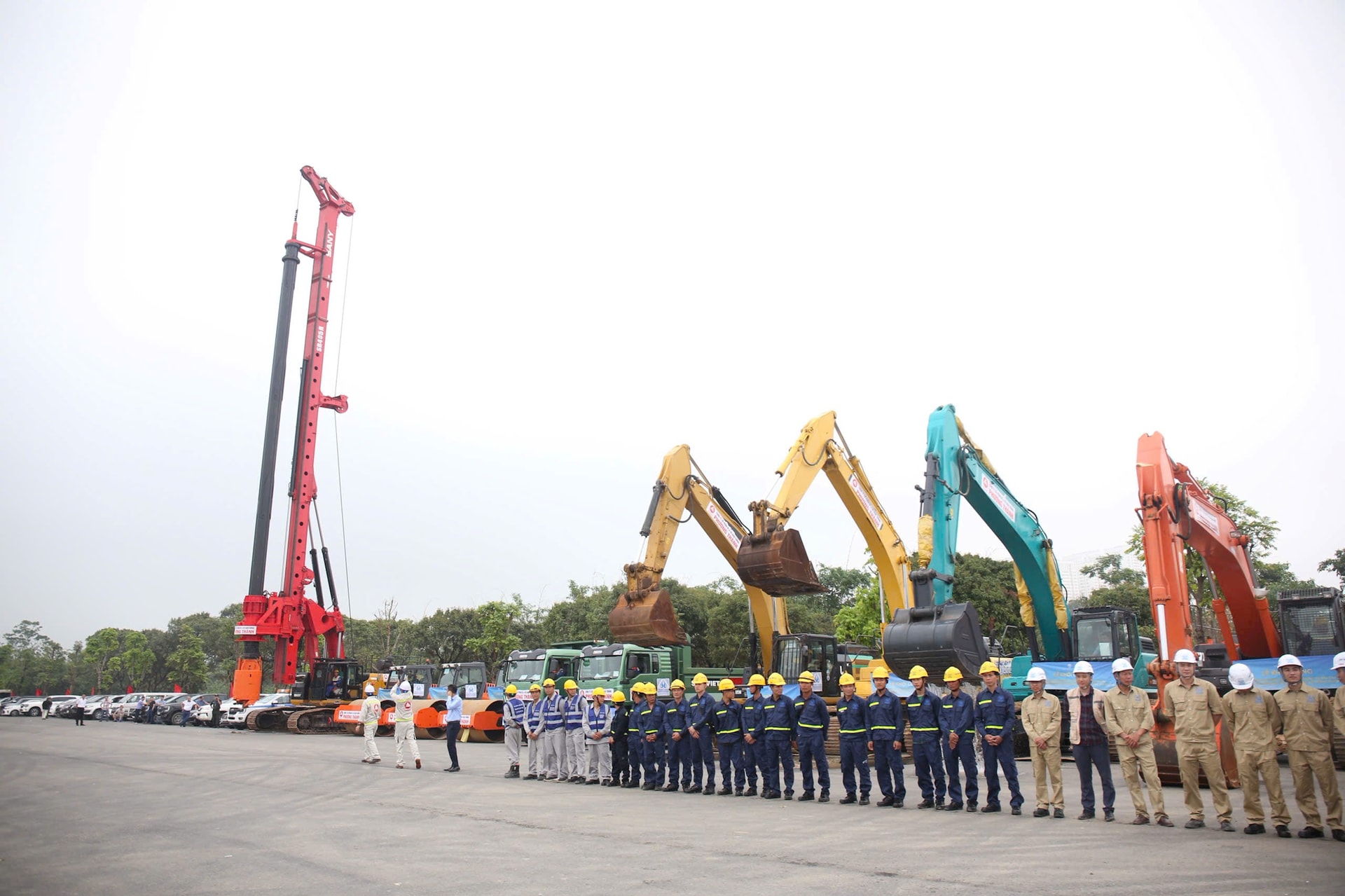 Thủ tướng Phạm Minh Chính yêu cầu hoàn thành cầu Tứ Liên sau 24 tháng