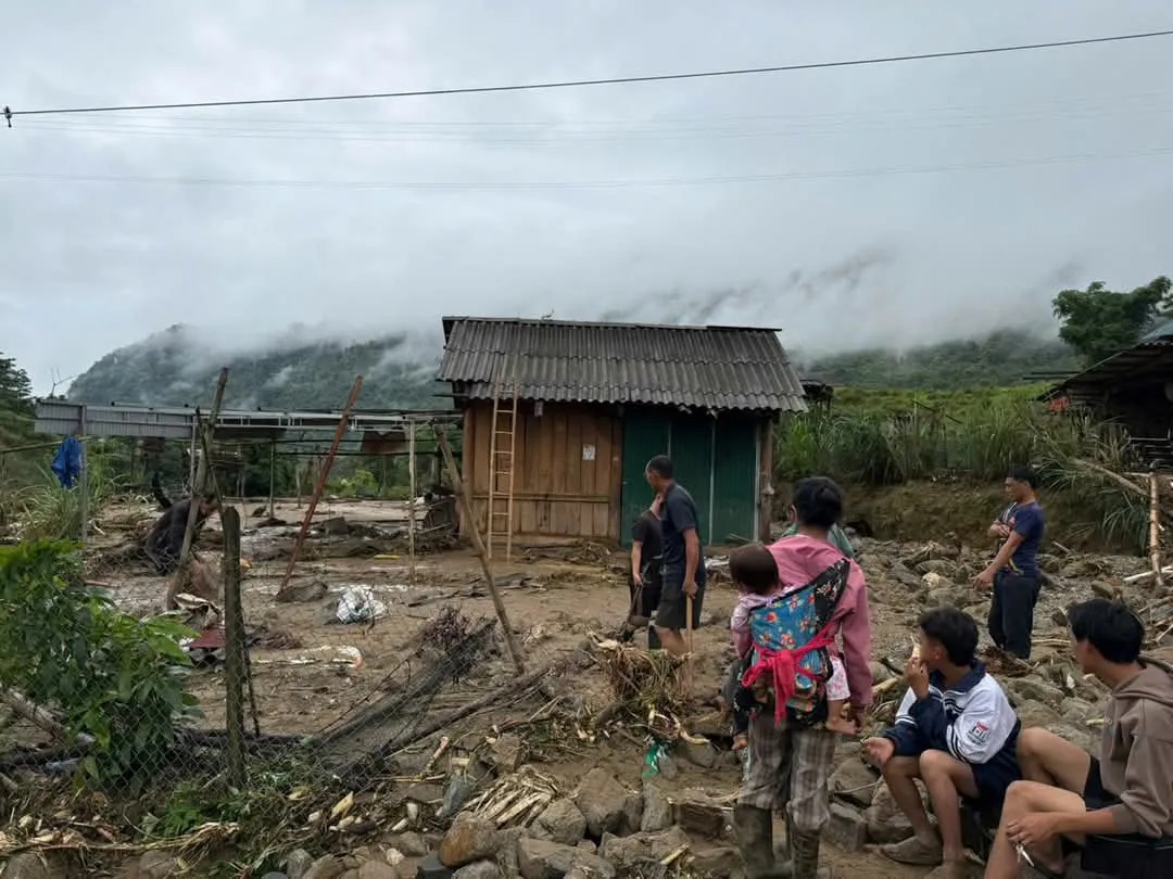 Nghệ An: Những hình ảnh xót xa sau cơn lũ quét