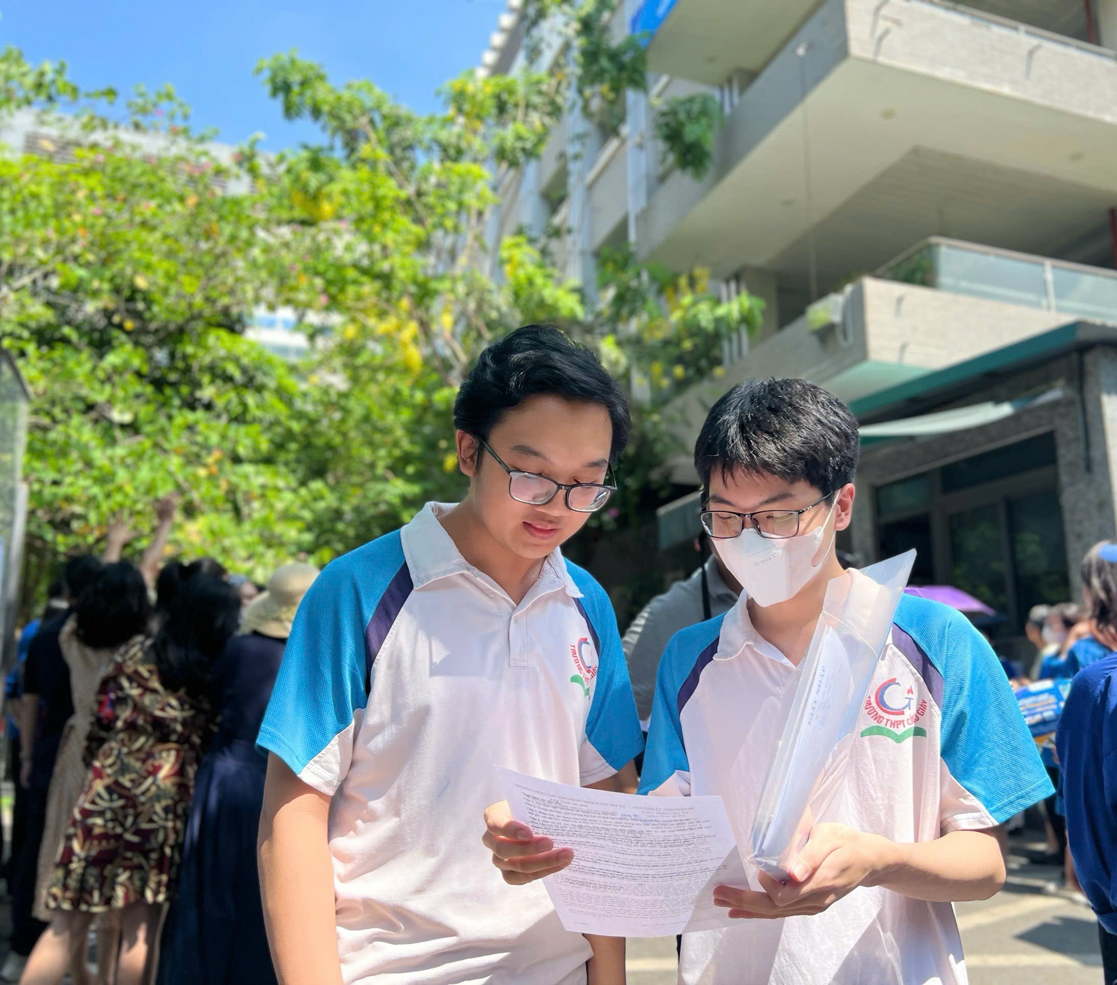 Đề Văn THPT 2025: Gợi mở, nhân văn và bám sát thực tế cuộc sống