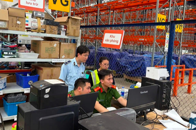 Chuyển hồ sơ vụ Công ty thương mại Á Châu nghi kinh doanh hàng lậu sang cơ quan Công an