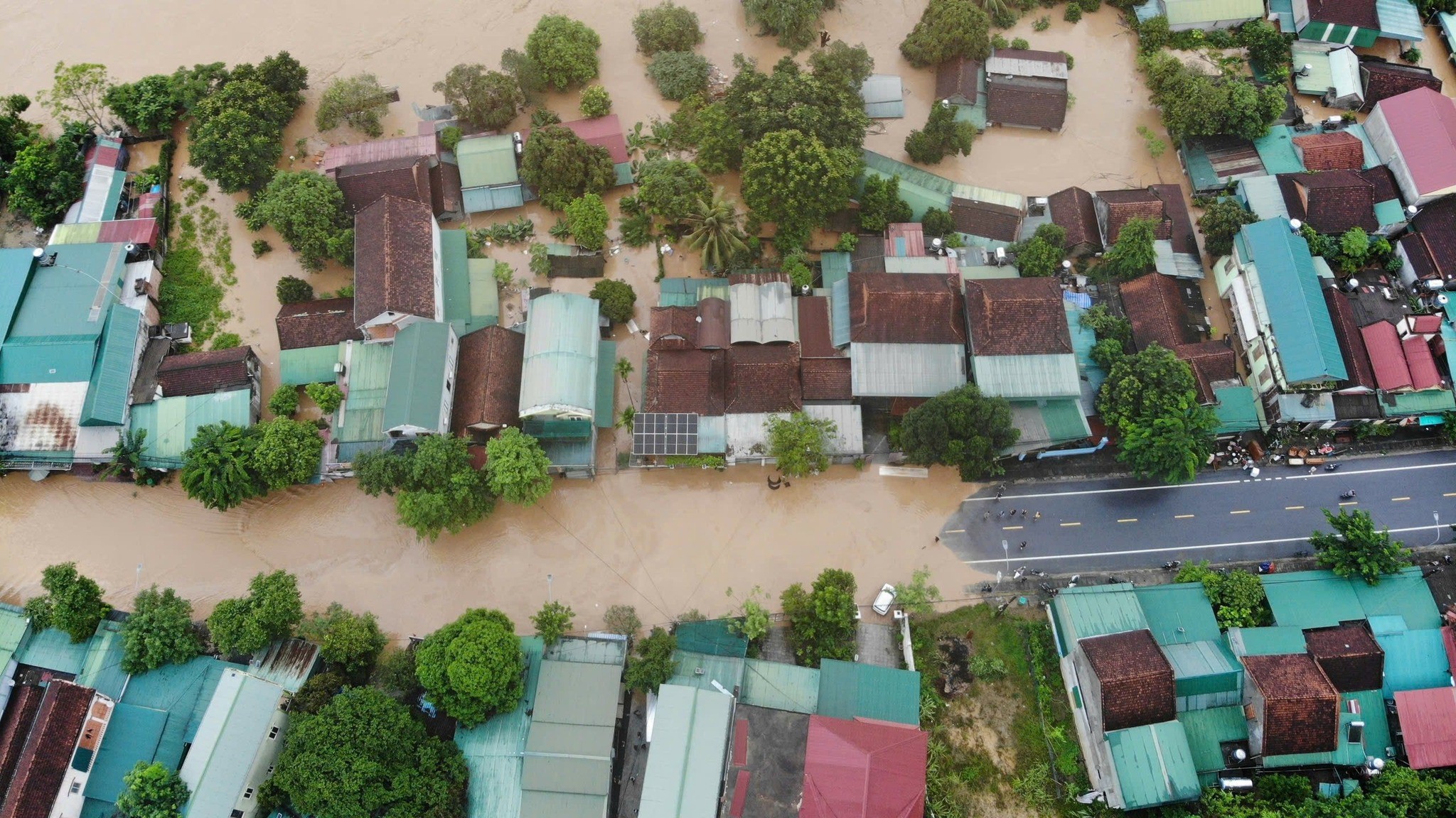 Nghệ An: Sông Cả nguy cơ lũ lớn chưa từng có, Thủ tướng yêu cầu ứng phó khẩn cấp