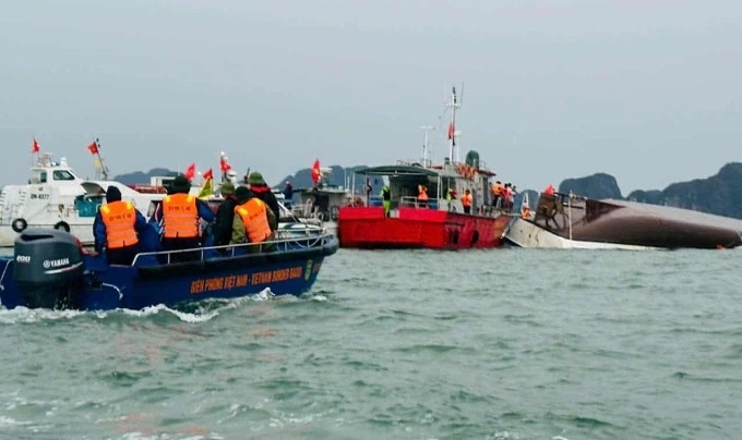 Lật tàu Vịnh Xanh chở 53 người trên vịnh Hạ Long: Đã cứu được 11 người 5 người vẫn đang mất tích