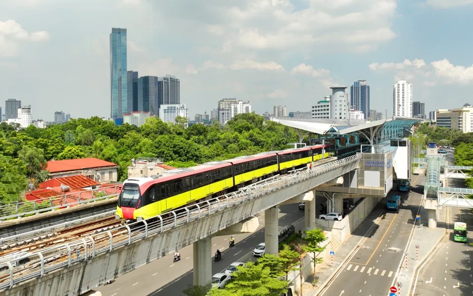 Hà Nội Metro chưa cấm mang xe đạp gắn pin lên tàu điện