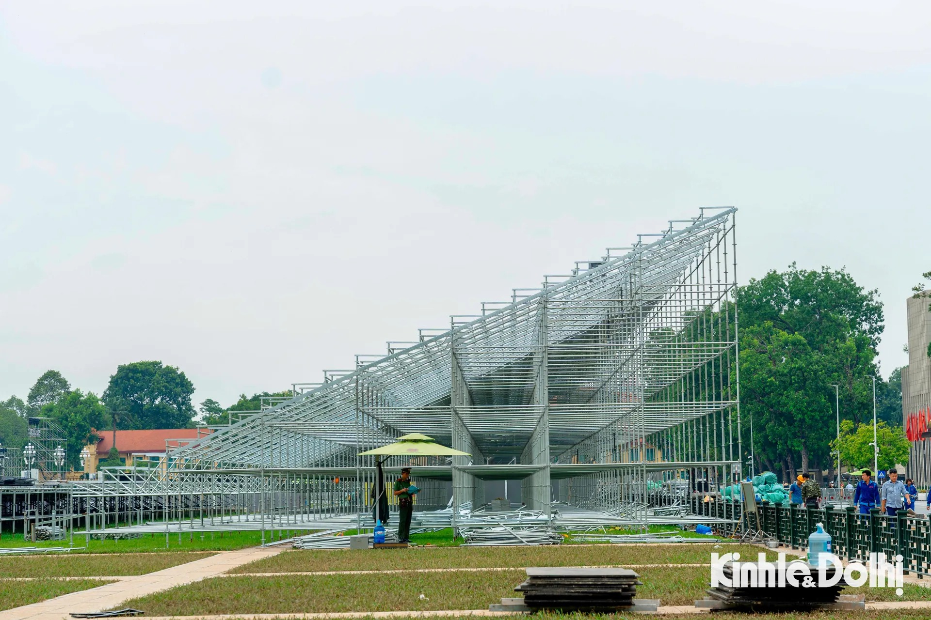 Cận cảnh khán đài 30.000 chỗ ngồi tại Quảng trường Ba Đình phục vụ lễ Quốc khánh 2/9