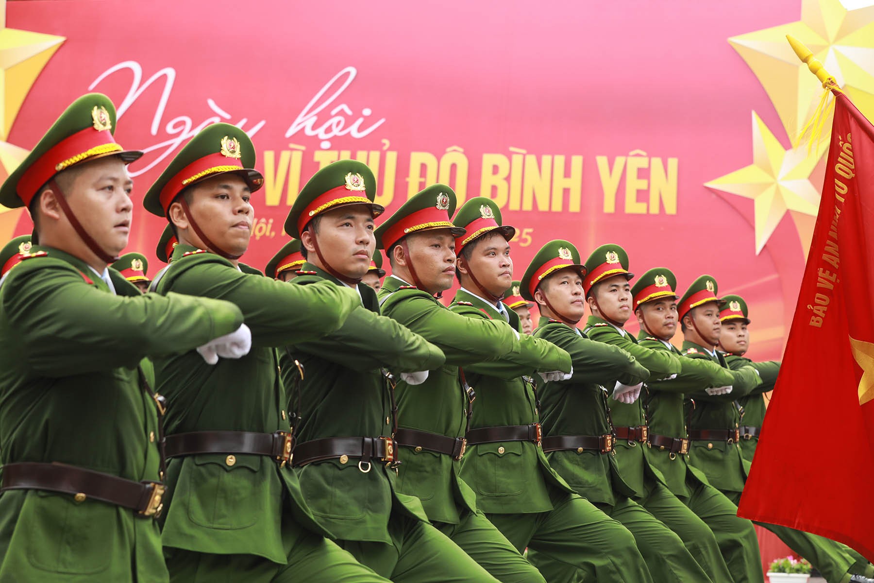 80 năm niềm tin và sức mạnh Công an Hà Nội