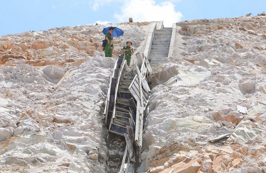 Bộ Xây dựng yêu cầu khắc phục sự cố sập giàn giáo tại dự án cao tốc Quy Nhơn - Chí Thạnh